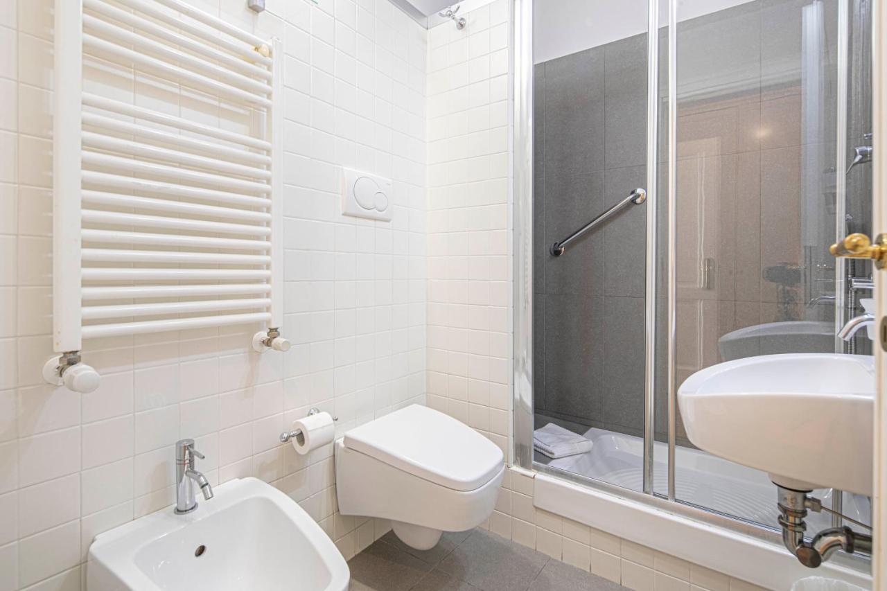 Domus Castrense Bed & Breakfast Rome Exterior photo